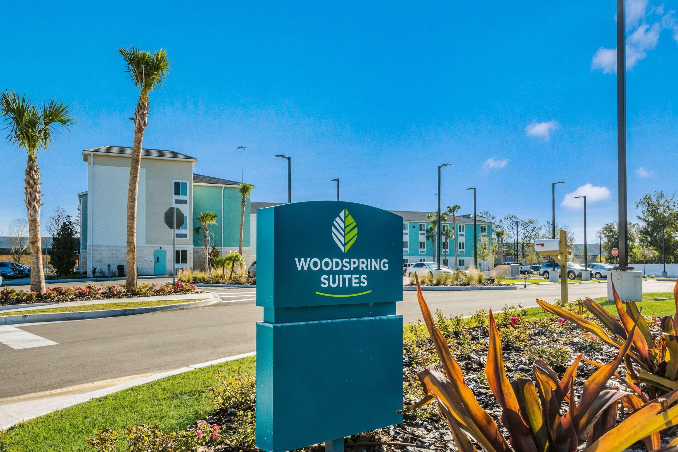 4 WoodSpring Suites Hotels in Florida Gulf Coast for Extended Stays