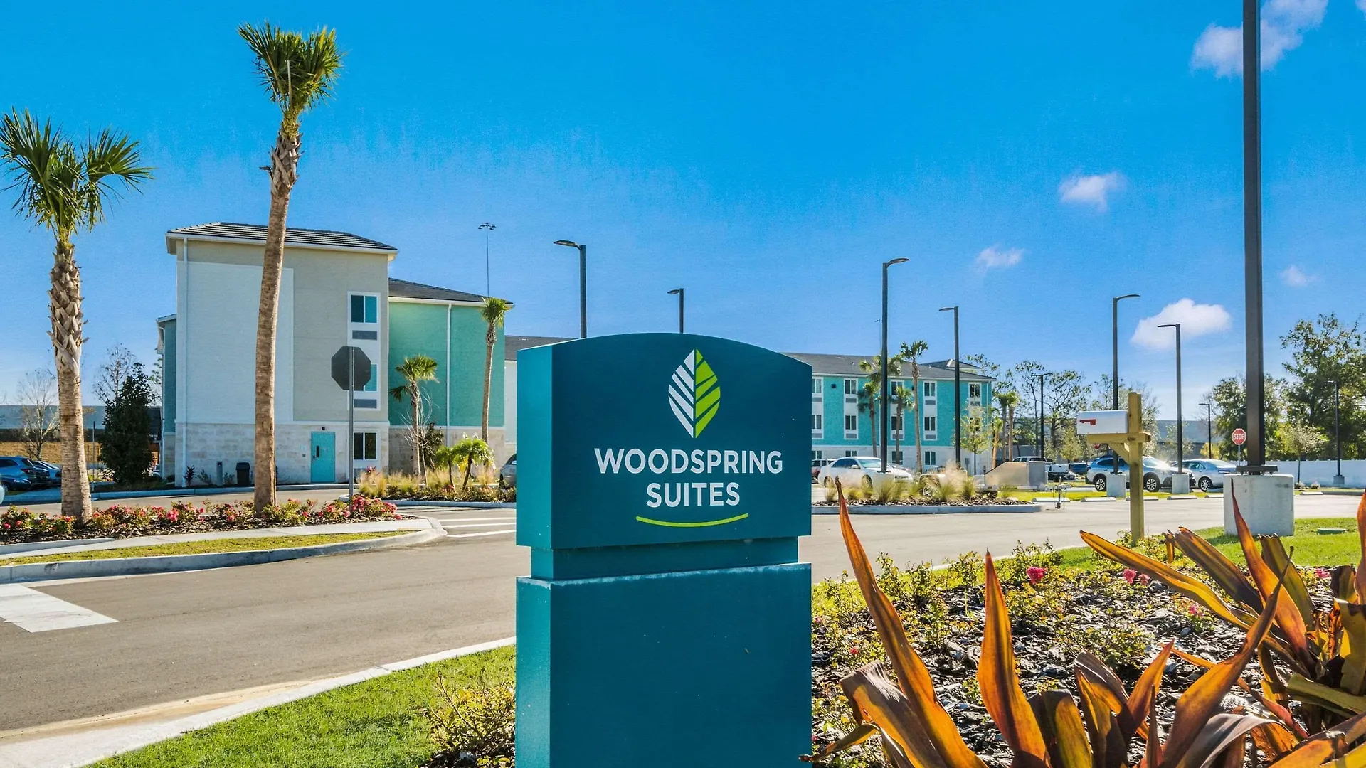 4 WoodSpring Suites Hotels in Florida Gulf Coast for Extended Stays