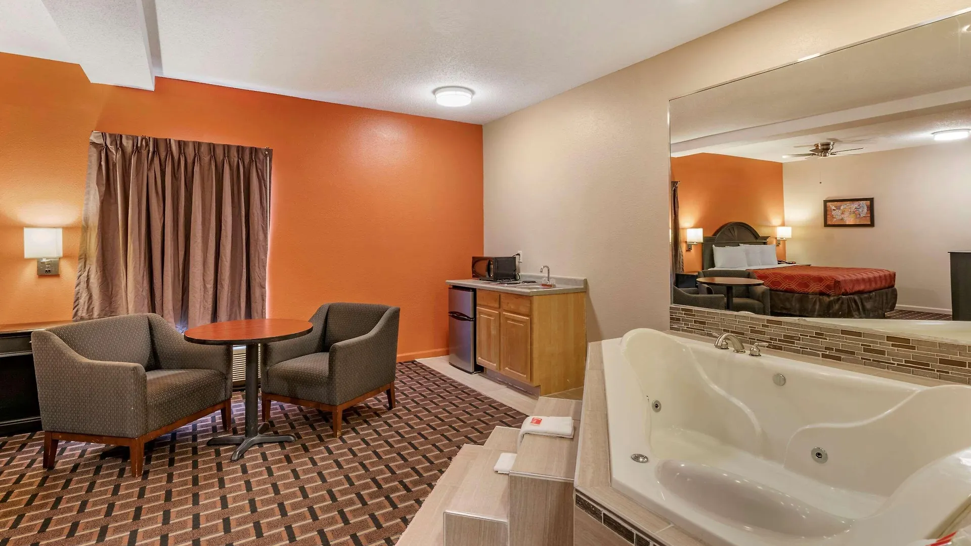 Staying Near Stearns Park: 4 Budget Hotels Compared